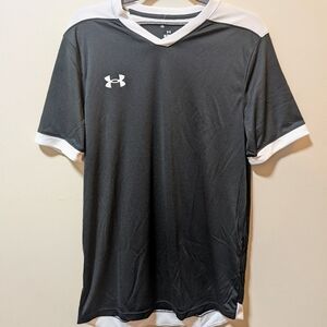 NWOT Men's Under Armour Maquina 3.0 Soccer Jersey - Black/White - Size M